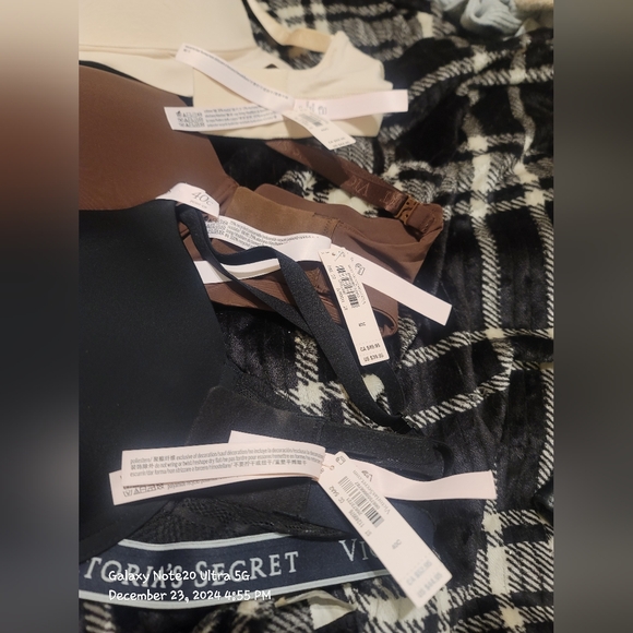 3 BNWT Victoria Secret bras in Black/lace,Silk brown & Beige 40C - Picture 2 of 13